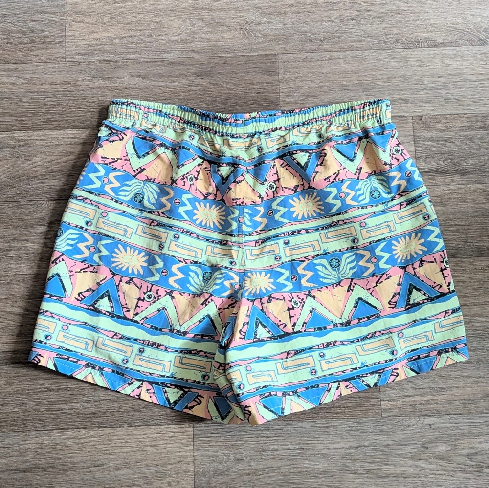 NWT Patagonia Women Baggies Shorts 5" Size Medium High Hopes Geometric Aztec - Picture 5 of 5